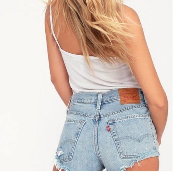 Levis distressed shorts - Picture 10 of 11